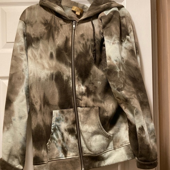 Green tied dyed sweatshirt - Picture 1 of 1